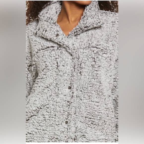 ✨Host Pick✨Thread & Supply Wubby Jacket- Sz Small - Picture 2 of 16